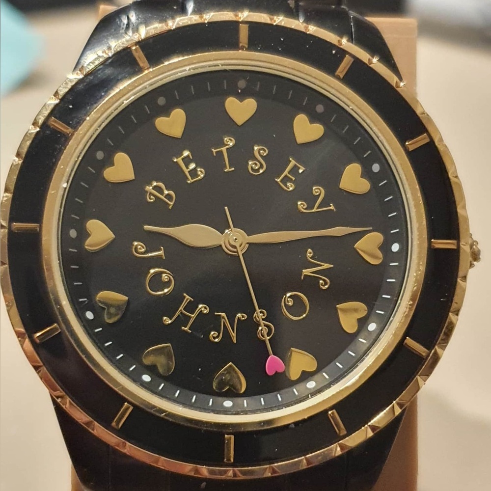 🦋10/$20🦋 Betsey Johnson Black/Goldtone Hearts Stainless Steel Women's Watch
